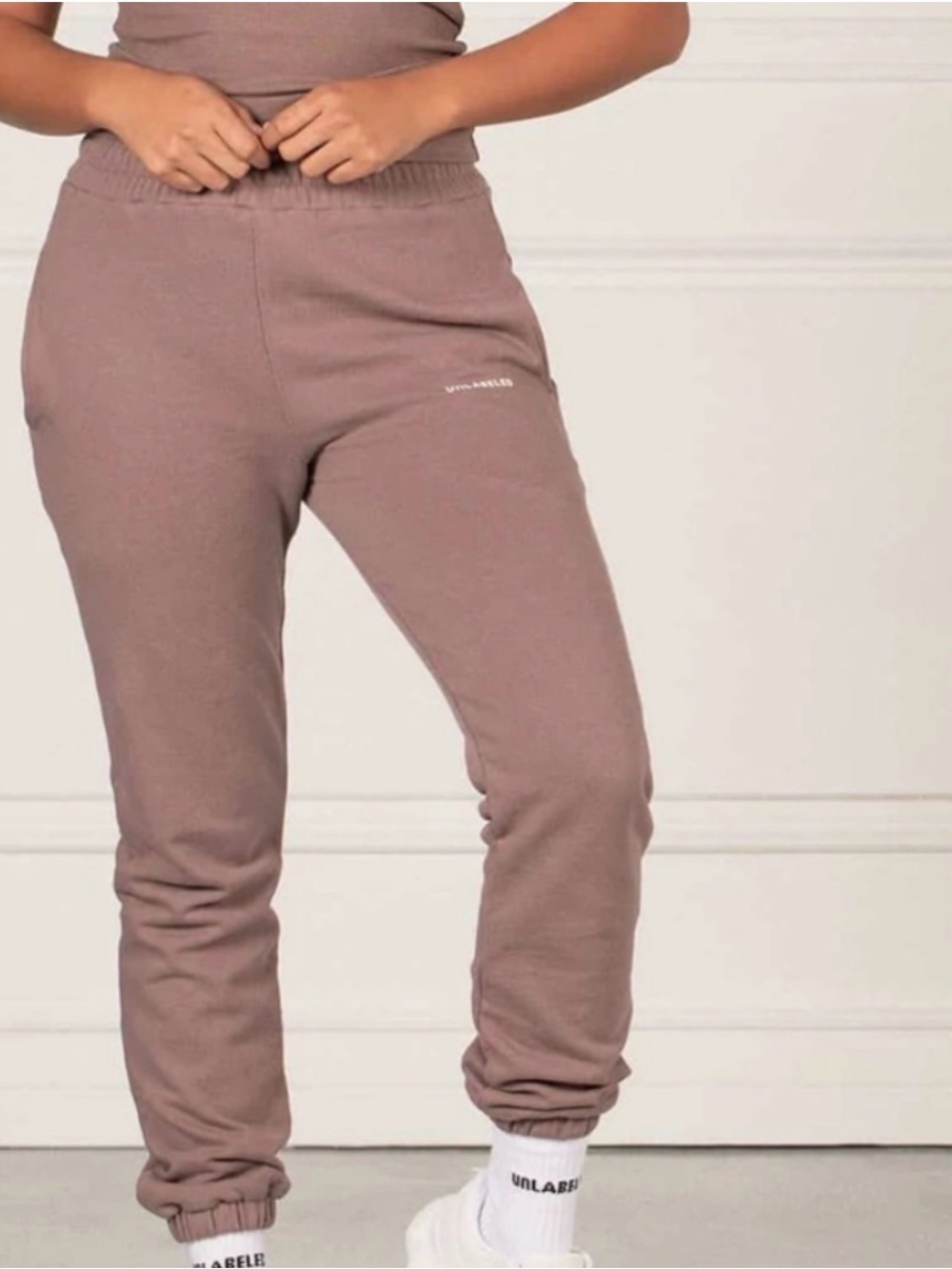 Unlabeled Sweatsuit (Large)